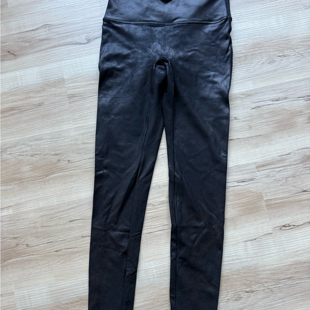 SPANX Faux Leather Leggings Black • High Rise Compression • Size L
